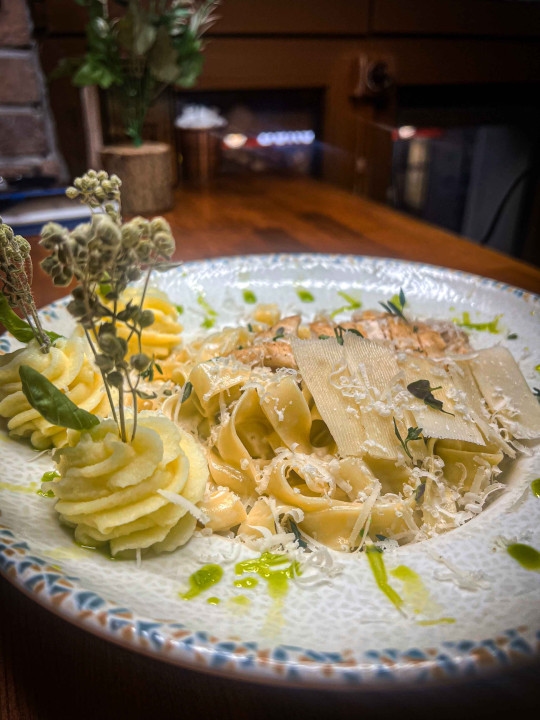Fettuccine Alfredo