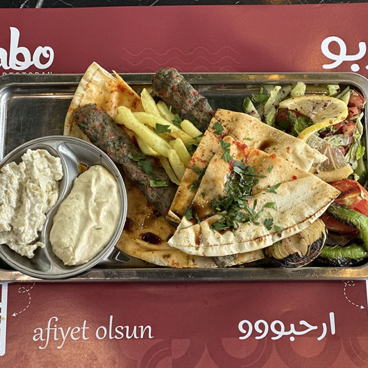 وجبة كباب اورفلي.jpg