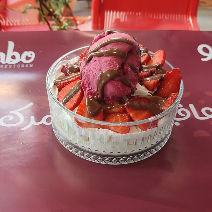 Strawberry kashtuta