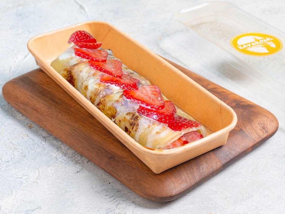 Chapati Strawberry With Condensed Milk