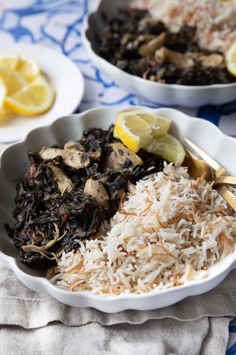 ملوخية مع رز