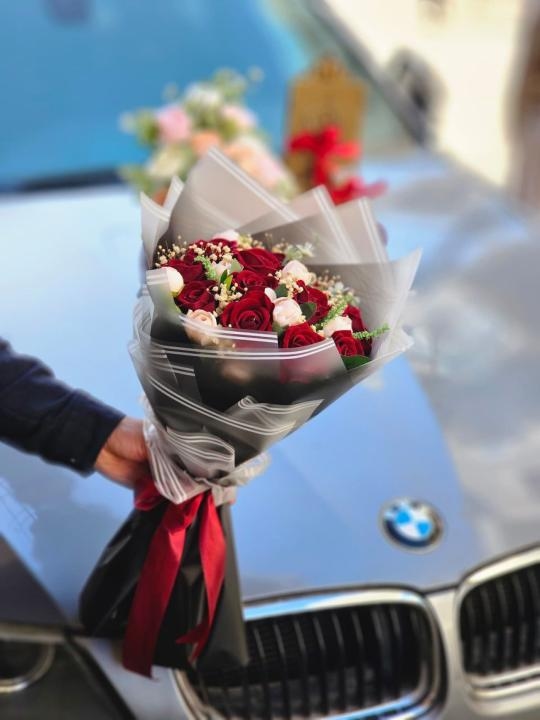 يوكيه ورد صناعي 33