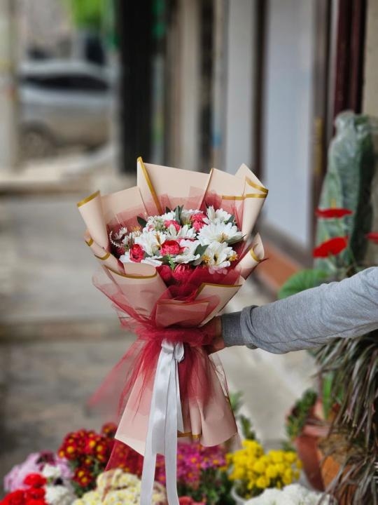 يوكيه ورد صناعي 35