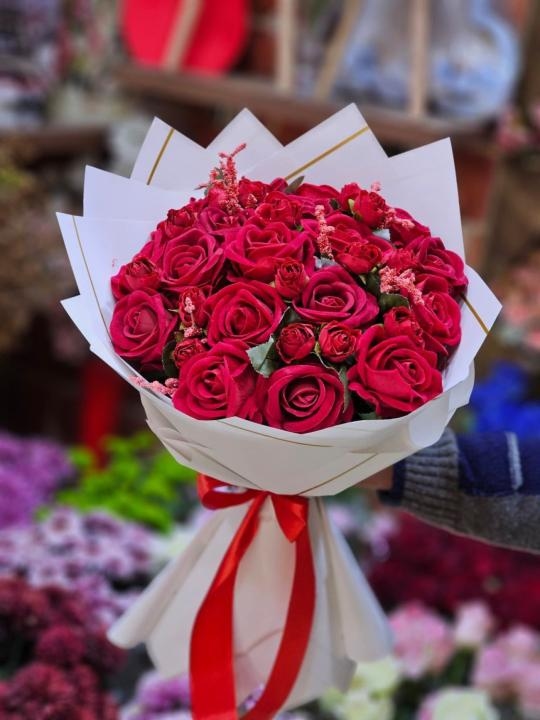 يوكيه ورد صناعي 37