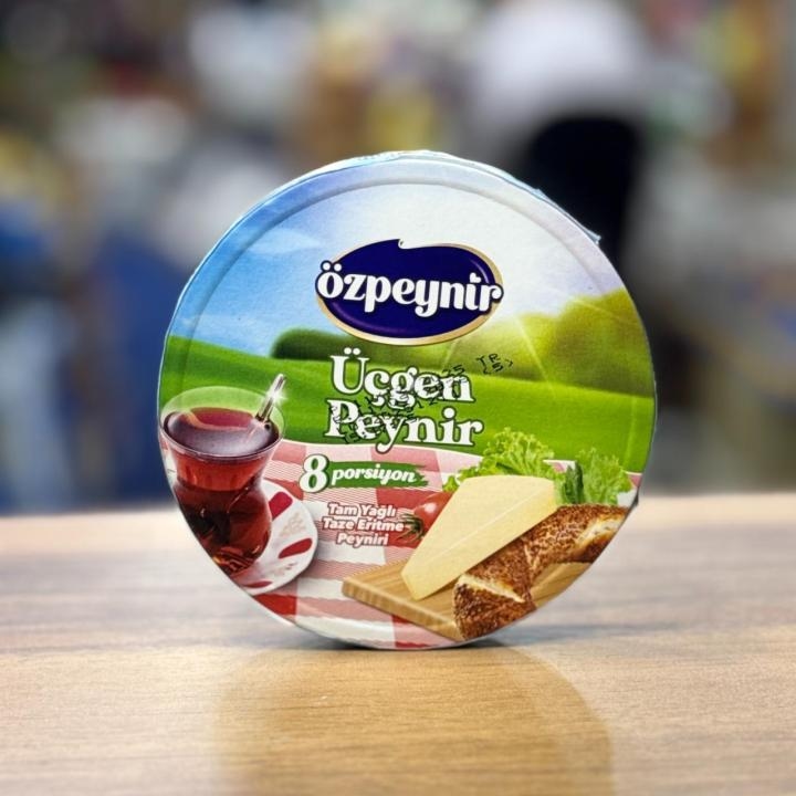 جبنة مثلثات - ozpeynir ( 8 قطع )