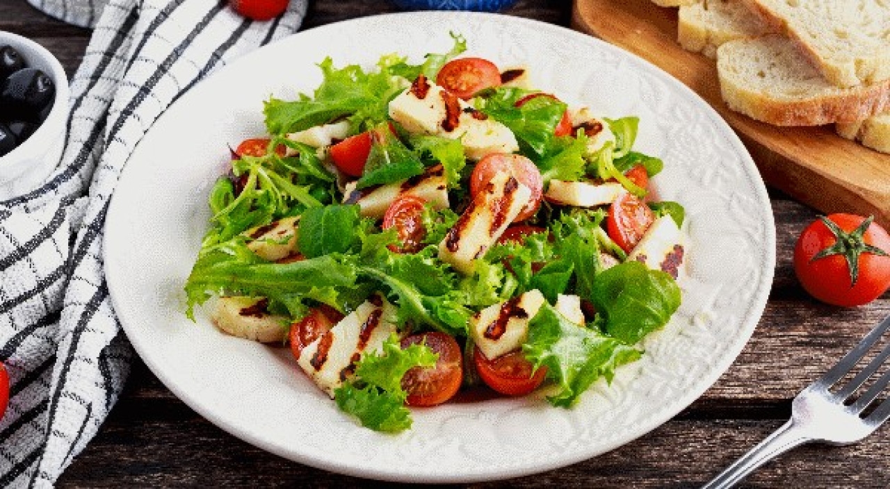 Halloumi-Käse-Salat