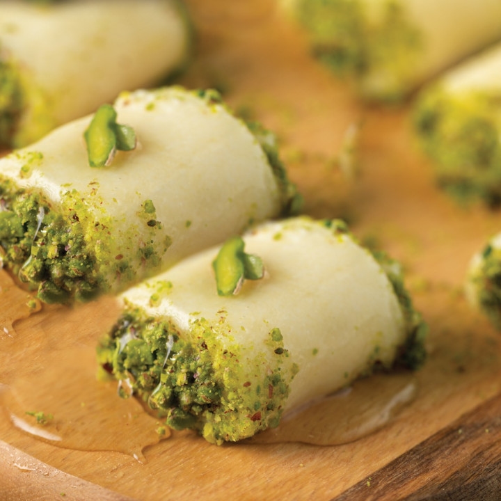 Halawet el Jibn - Sweet Mozzarella Rolls