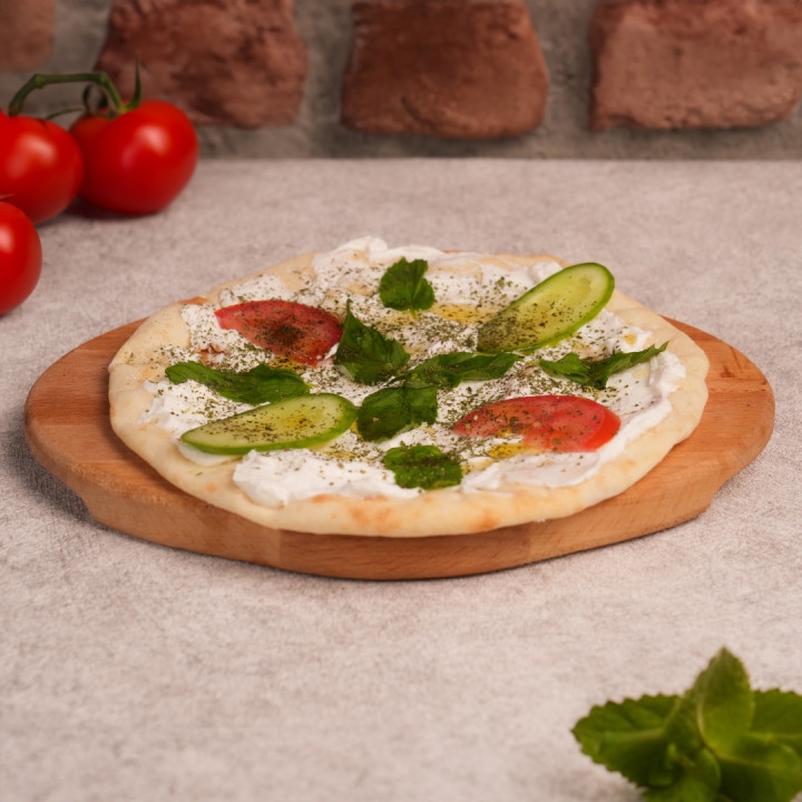Labneh with vegetables