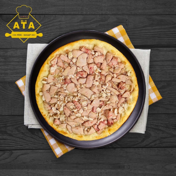 بيضات وسناسل على عجين copy