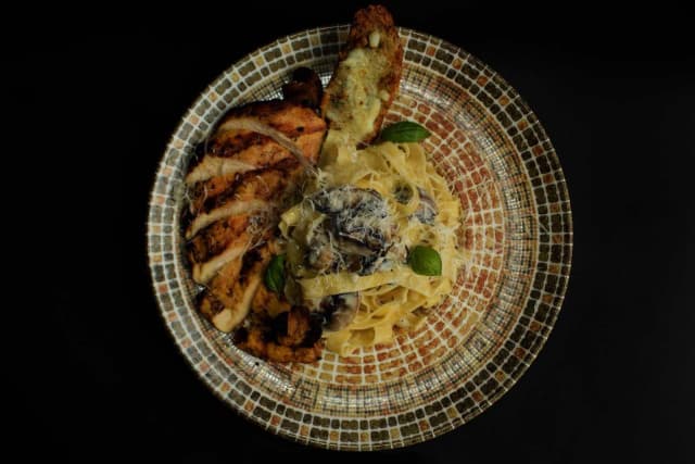 Fettuccine Alfredo