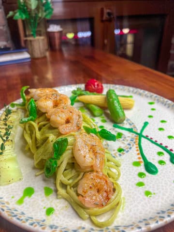 Fettuccine with pesto