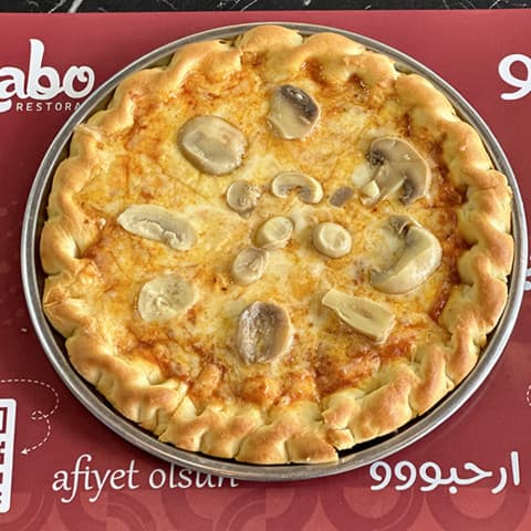 Mushroom pizza - medium size