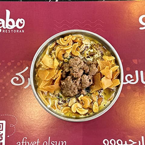 Meat fattah and nuts