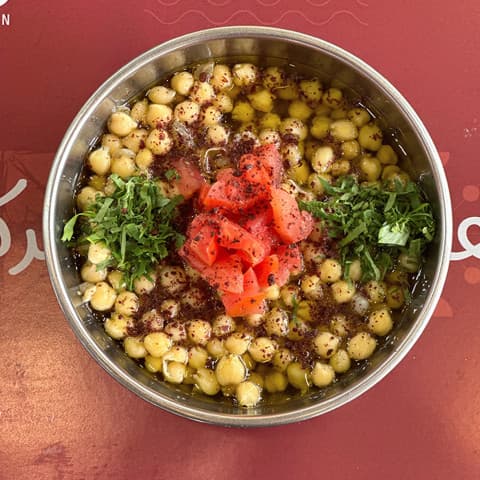 Hummus with oil