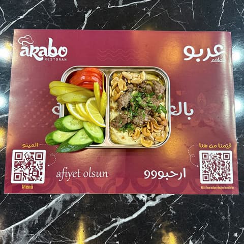musabbaha plate with meat and nuts