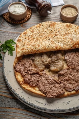 شرحات على عجين