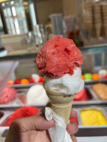 Ice cream small