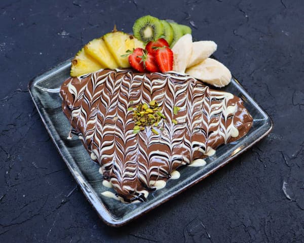 Fruit crepe
