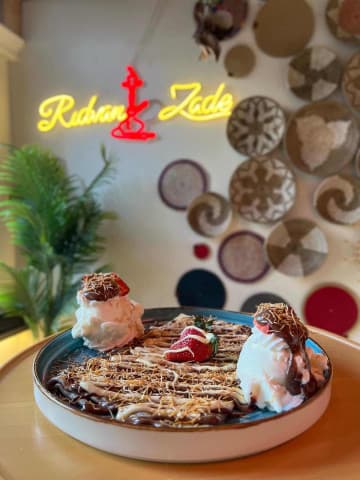 Crepe Kunafa with ice cream