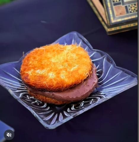 كنافة مع بوظة 