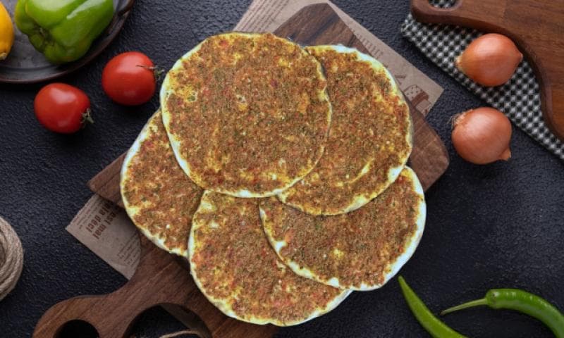 وجبة لحم بعجين أرمني (خضار) 