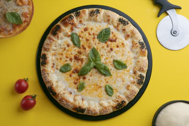 Margarita Pizza (büyük)