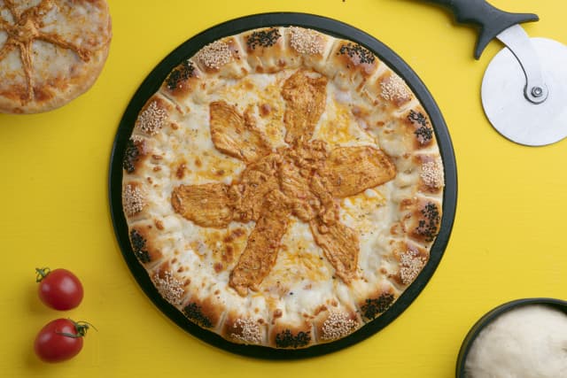 Tavuklu pizza (büyük)