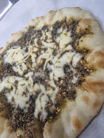 زعتر مع جبنة