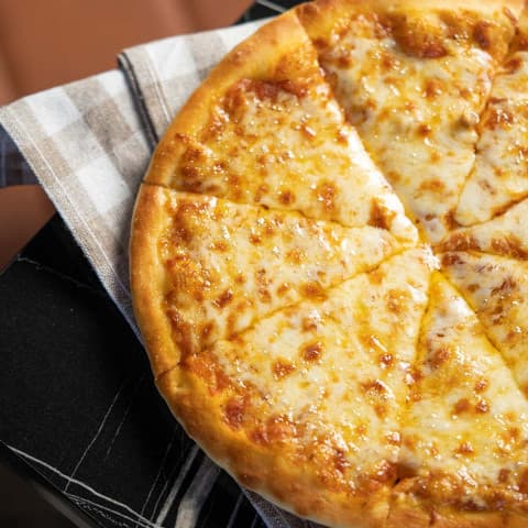 Margherita pizza - medium size