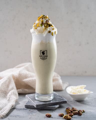 pistachio ice cream milkshake