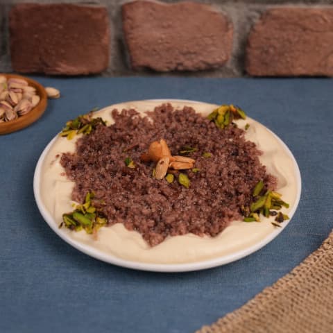 Hummus with meat