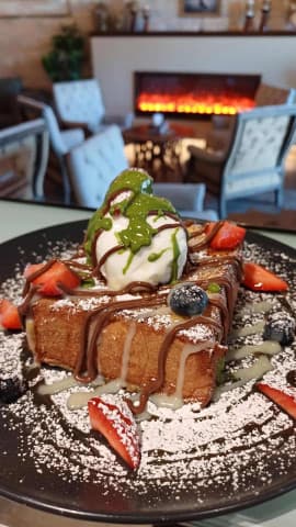 French Toast with Ice Cream