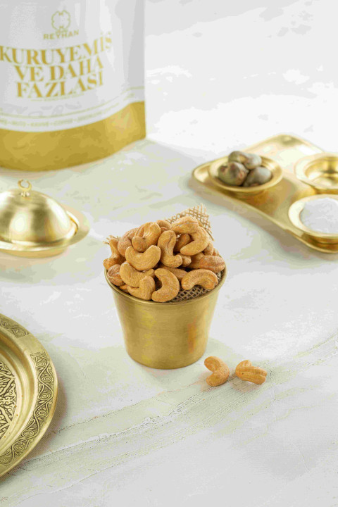 Jumbo Roasted Cashews