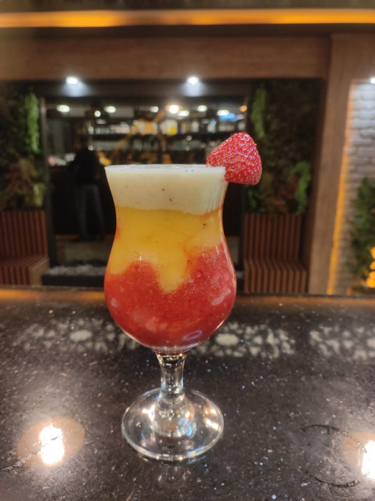 Tropical MAZAJ cocktail