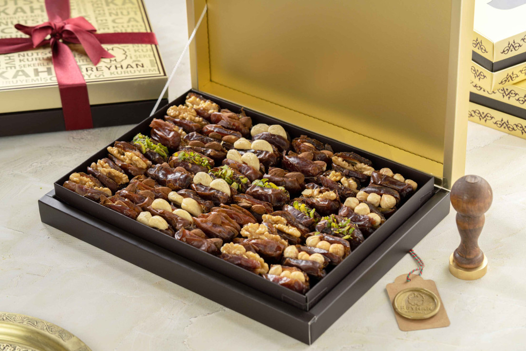  Box Of Dates