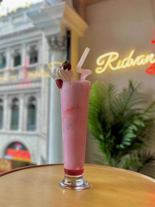 Strawberry milkshake