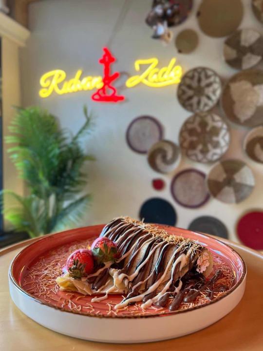 Crepe Kunafa with a cream