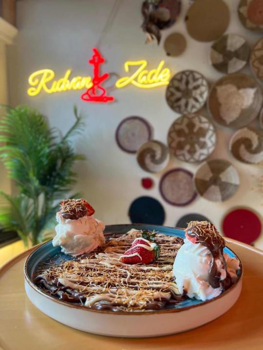 Crepe Kunafa with ice cream